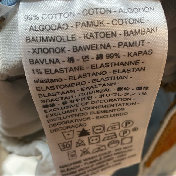 Levi’s 501 high rise button fly shorts. Size 28 - Picture 13 of 16